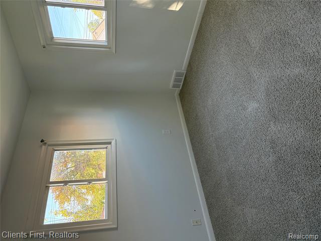 Builiding view nineteen for 251 Helen, Garden City, MI. 48135