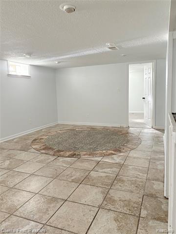 Builiding view thirty three for 251 Helen, Garden City, MI. 48135