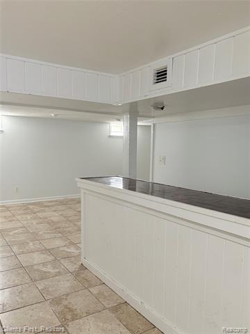 Builiding view thirty two for 251 Helen, Garden City, MI. 48135