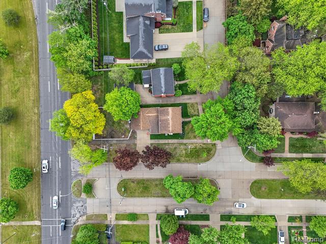 Builiding view fifty for 21984 Wildwood, Dearborn, MI. 48128