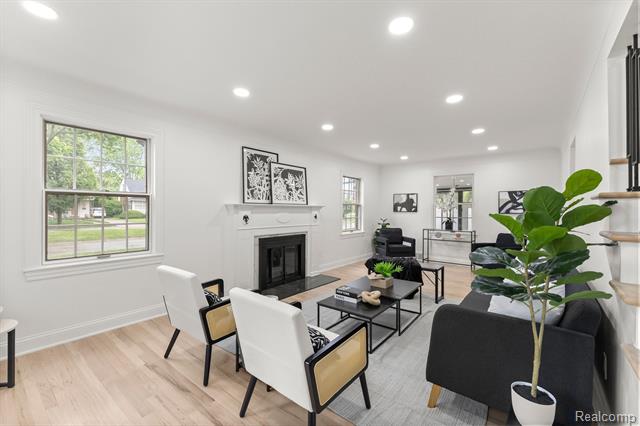 Builiding view five for 21984 Wildwood, Dearborn, MI. 48128