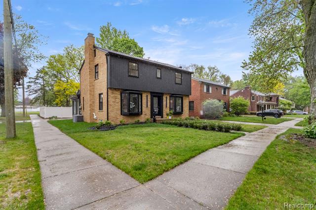 Builiding view one for 21984 Wildwood, Dearborn, MI. 48128