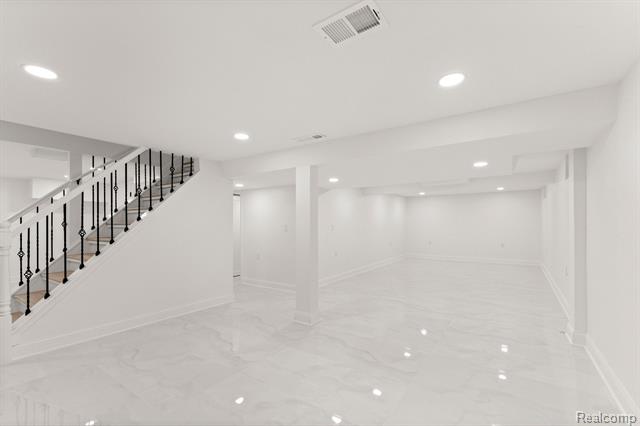 Builiding view thirty four for 21984 Wildwood, Dearborn, MI. 48128