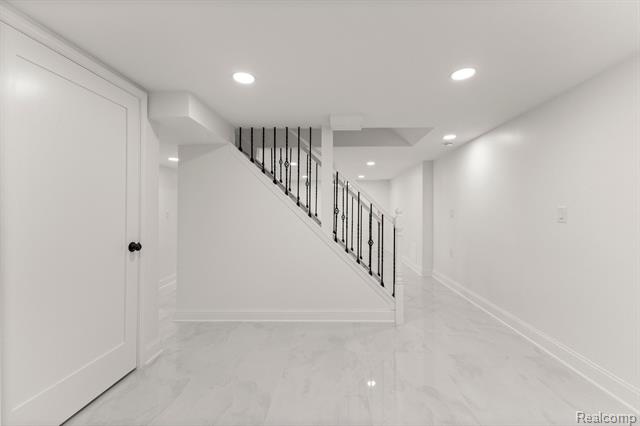 Builiding view thirty seven for 21984 Wildwood, Dearborn, MI. 48128