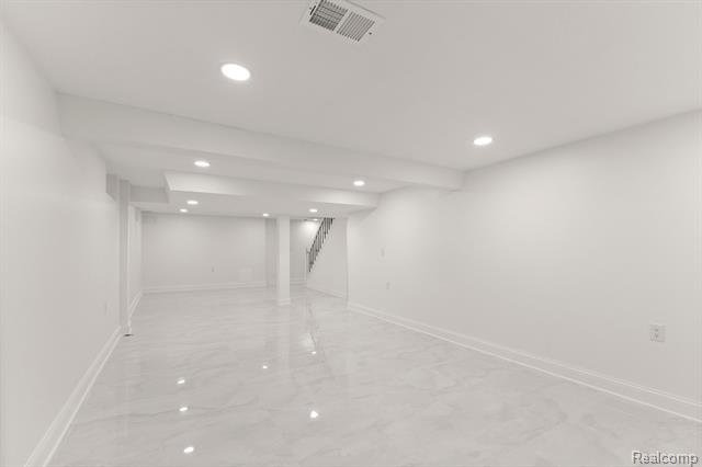 Builiding view thirty six for 21984 Wildwood, Dearborn, MI. 48128