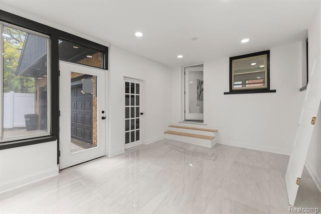 Builiding view twenty three for 21984 Wildwood, Dearborn, MI. 48128