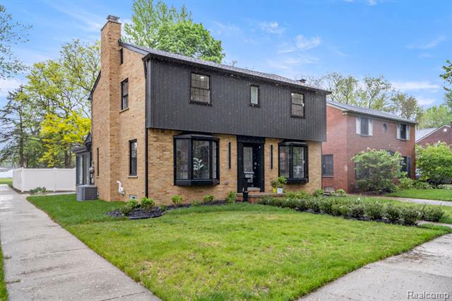 Builiding view two for 21984 Wildwood, Dearborn, MI. 48128