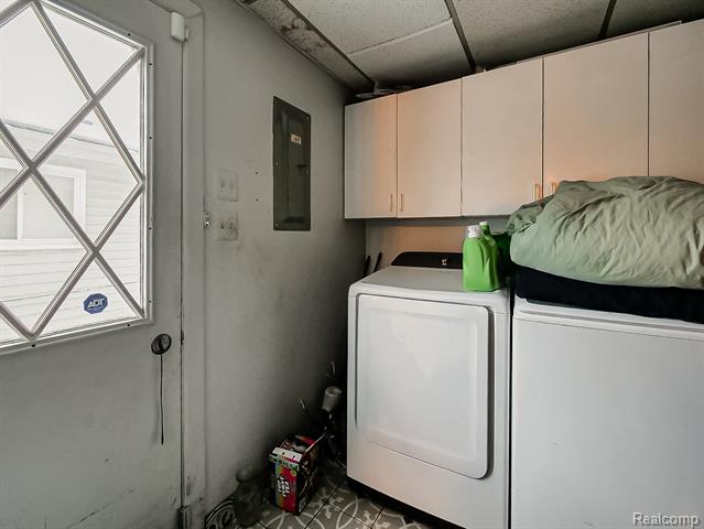 Builiding view seven for 6087 N Parent, Westland, MI. 48185