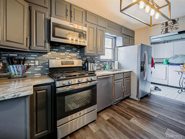 Builiding view six for 6087 N Parent, Westland, MI. 48185