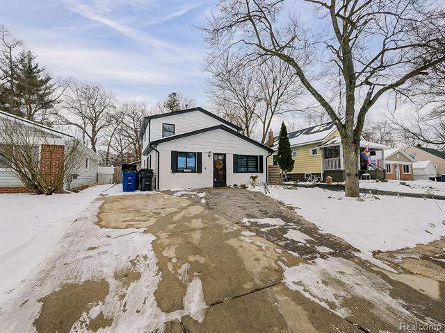 Builiding view twenty eight for 6087 N Parent, Westland, MI. 48185