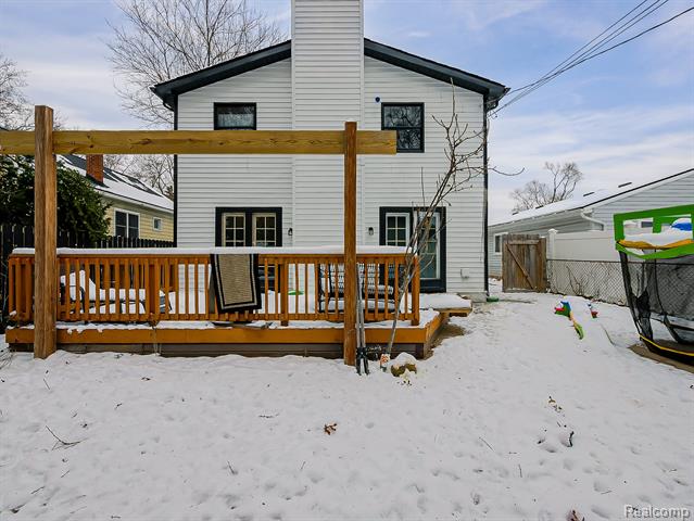 Builiding view twenty five for 6087 N Parent, Westland, MI. 48185