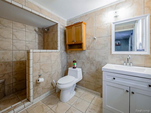 Builiding view twenty for 6087 N Parent, Westland, MI. 48185