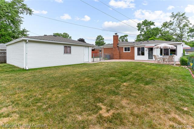 Builiding view forty five for 23054 Cora, Farmington, MI. 48336