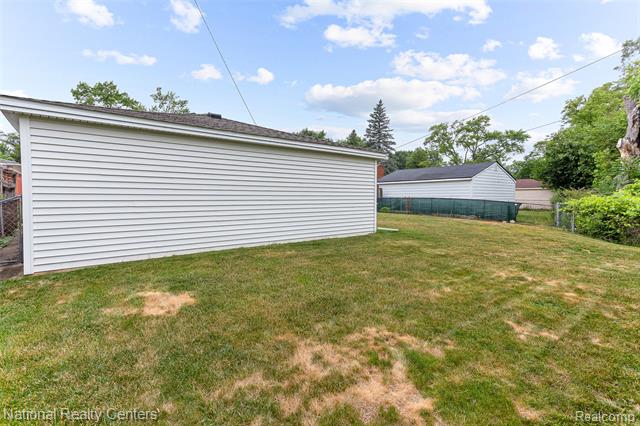 Builiding view forty three for 23054 Cora, Farmington, MI. 48336
