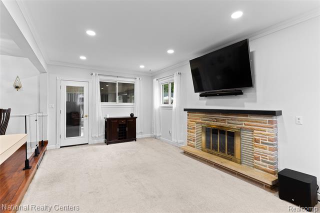 Builiding view sixteen for 23054 Cora, Farmington, MI. 48336