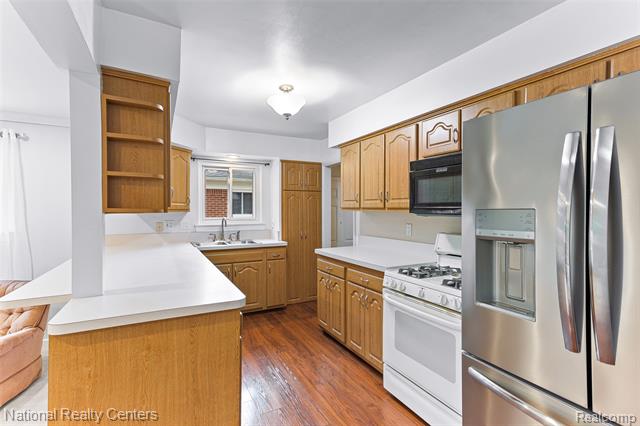 Builiding view thirteen for 23054 Cora, Farmington, MI. 48336