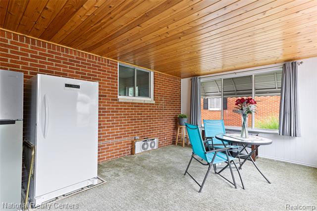 Builiding view thirty one for 23054 Cora, Farmington, MI. 48336