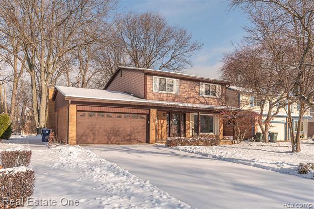 Builiding view four for 41958 Sunderland, Canton, MI. 48187