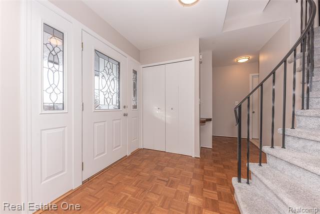 Builiding view fourteen for 41958 Sunderland, Canton, MI. 48187