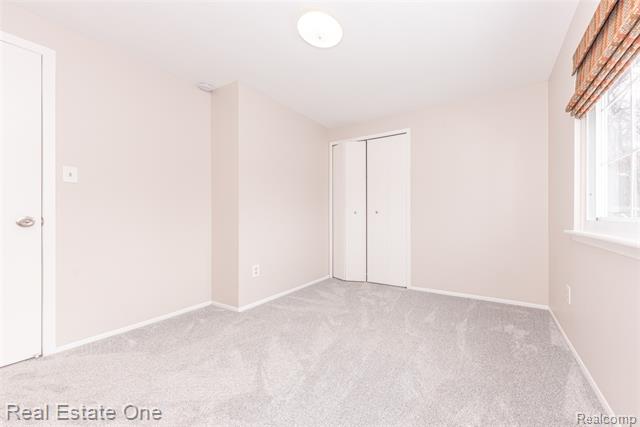 Builiding view thirty five for 41958 Sunderland, Canton, MI. 48187