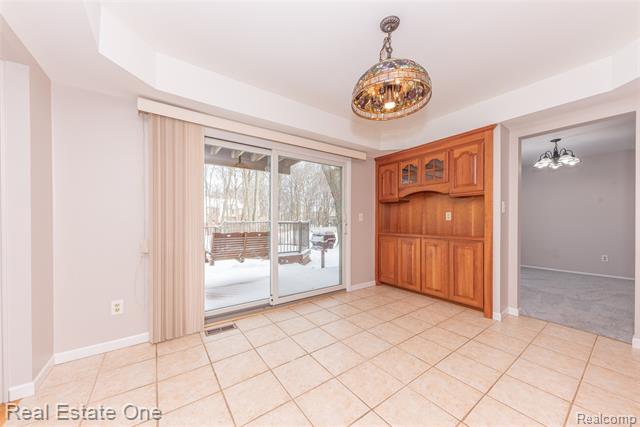 Builiding view twenty one for 41958 Sunderland, Canton, MI. 48187