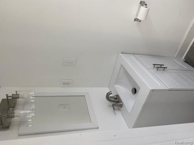 Builiding view eight for 6511 Caribou, Westland, MI. 48185