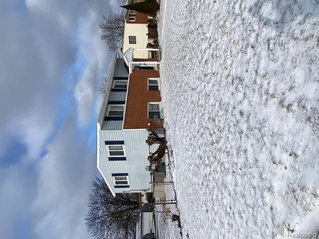 Builiding view one for 6511 Caribou, Westland, MI. 48185