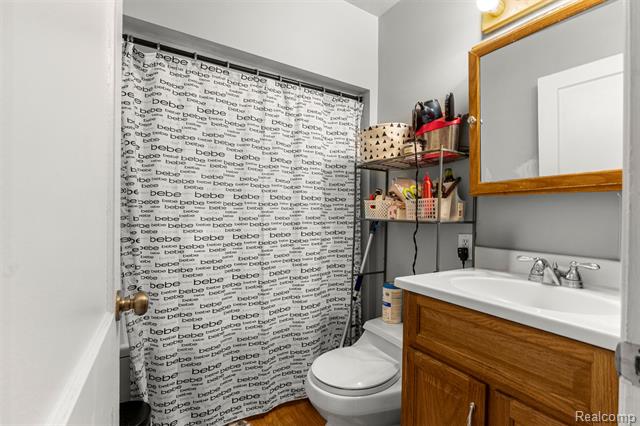 Builiding view sixteen for 2011 Burger, Dearborn, MI. 48128