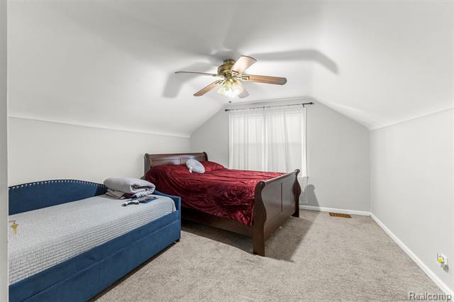 Builiding view twenty three for 2011 Burger, Dearborn, MI. 48128