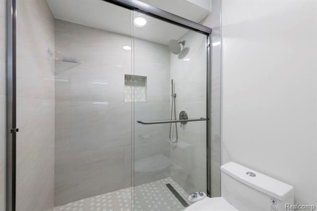 Builiding view fifty four for 50145 Tottenham, Canton, MI. 48187