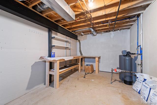Builiding view sixty two for 50145 Tottenham, Canton, MI. 48187