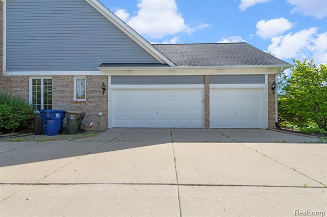 Builiding view thirteen for 50145 Tottenham, Canton, MI. 48187