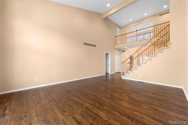 Builiding view thirty six for 50145 Tottenham, Canton, MI. 48187