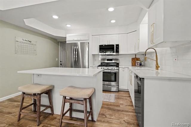 Builiding view seven for 7235 Iron Gate, Canton, MI. 48187