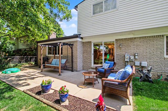 Builiding view twenty three for 7235 Iron Gate, Canton, MI. 48187