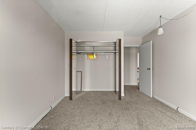 Builiding view thirty one for 21800 Morley, Dearborn, MI. 48124