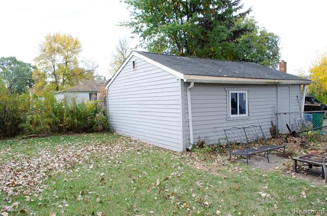Builiding view five for 5850 Deering, Garden City, MI. 48135