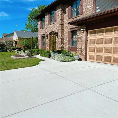 front view for 23568 Hickory Grove Ln, Novi, Mi. 48375