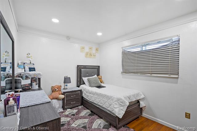 Builiding view fourteen for 5644 Norborne, Dearborn Heights, MI. 48127