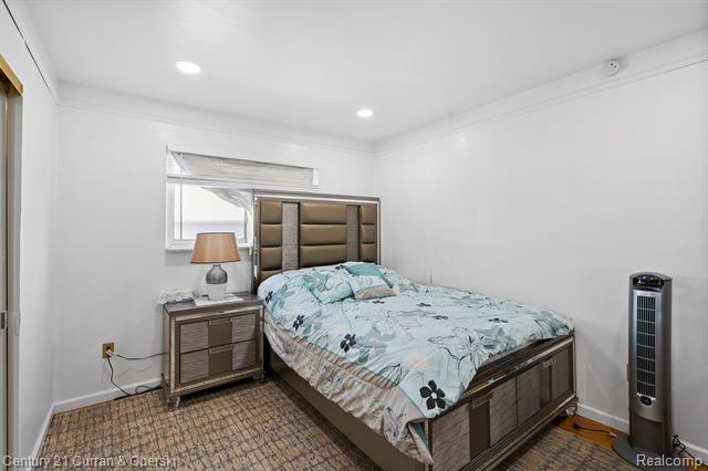 Builiding view twelve for 5644 Norborne, Dearborn Heights, MI. 48127