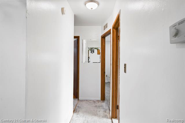 Builiding view twenty eight for 5644 Norborne, Dearborn Heights, MI. 48127