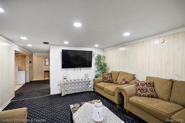 Builiding view twenty three for 5644 Norborne, Dearborn Heights, MI. 48127