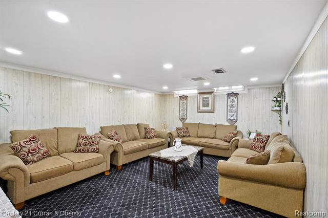 Builiding view twenty two for 5644 Norborne, Dearborn Heights, MI. 48127