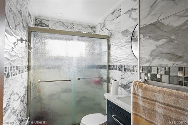 Builiding view twenty for 5644 Norborne, Dearborn Heights, MI. 48127