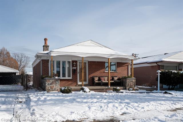 Builiding view two for 5644 Norborne, Dearborn Heights, MI. 48127