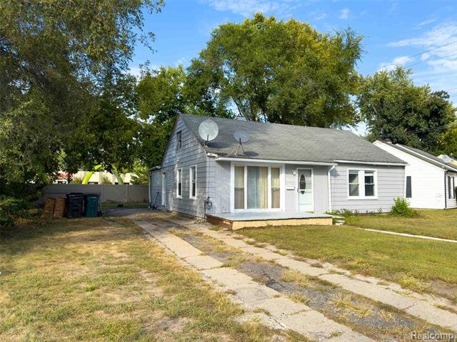 front view for 10760 Troy Ave, Oak Park, Mi. 48237