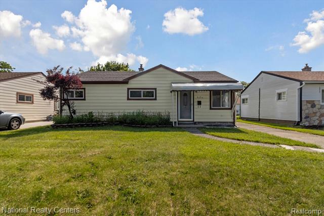 front view for 6224 Gilman, Garden City, Mi. 48135