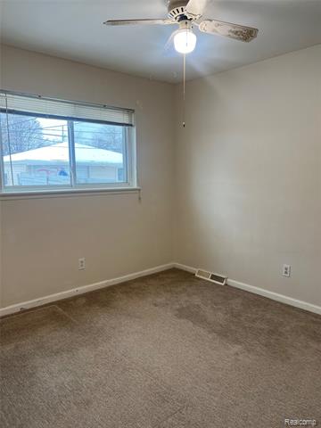 Builiding view thirteen for 6039 Silvery, Dearborn Heights, MI. 48127