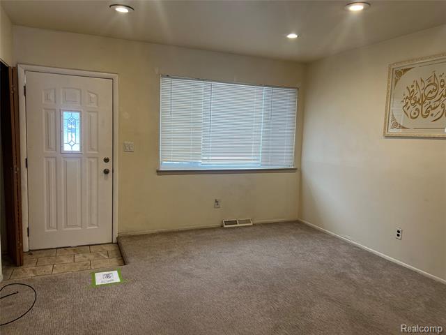 Builiding view three for 6039 Silvery, Dearborn Heights, MI. 48127