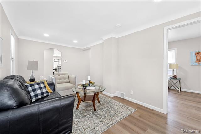 Builiding view four for 30619 Maplewood, Garden City, MI. 48135